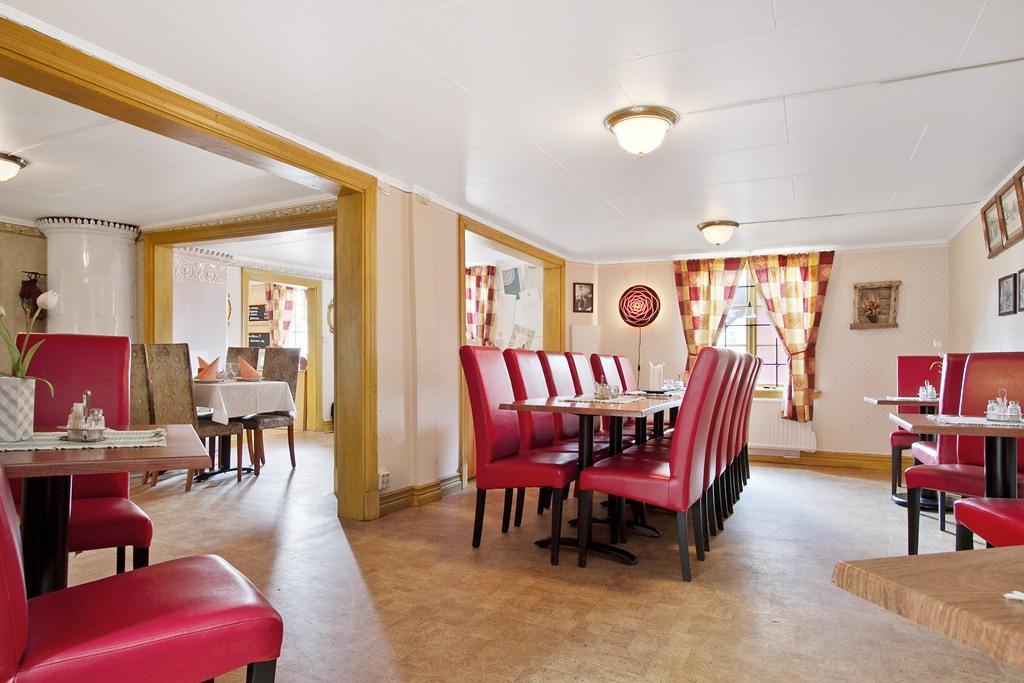 Hotell Mikaelsgarden Vårgårda Kültér fotó