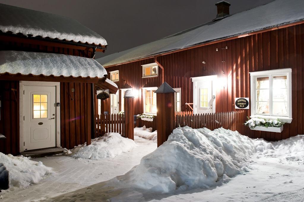 Hotell Mikaelsgarden Vårgårda Kültér fotó