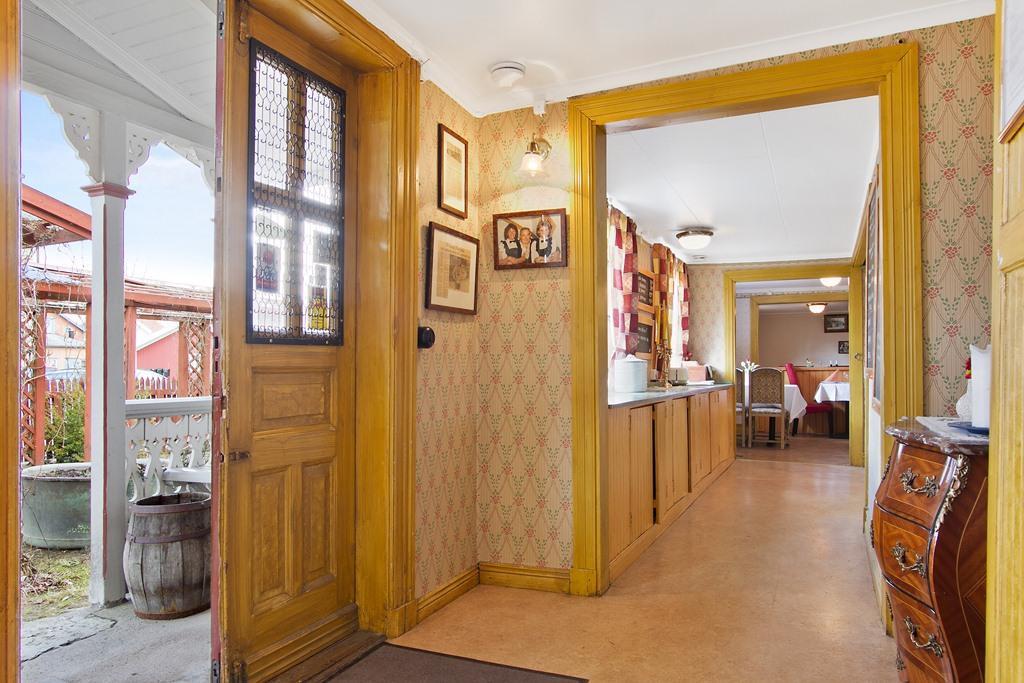 Hotell Mikaelsgarden Vårgårda Kültér fotó