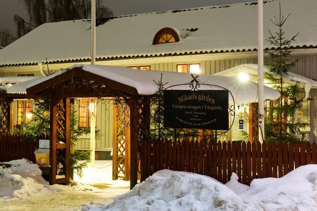 Hotell Mikaelsgarden Vårgårda Kültér fotó